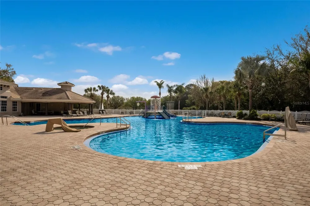 248 DAHLIA COURT Bradenton, FL 34212