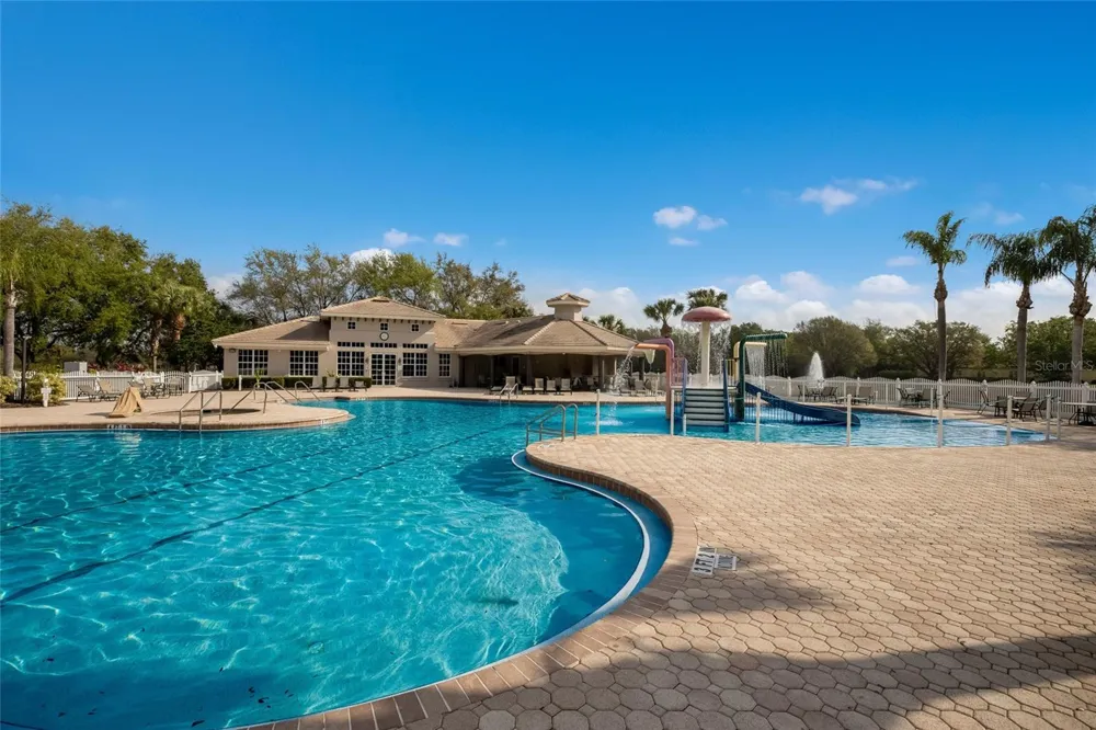 248 DAHLIA COURT Bradenton, FL 34212
