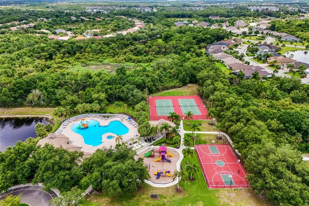 248 DAHLIA COURT Bradenton, FL 34212