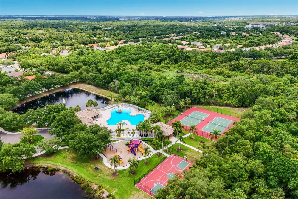 248 DAHLIA COURT Bradenton, FL 34212