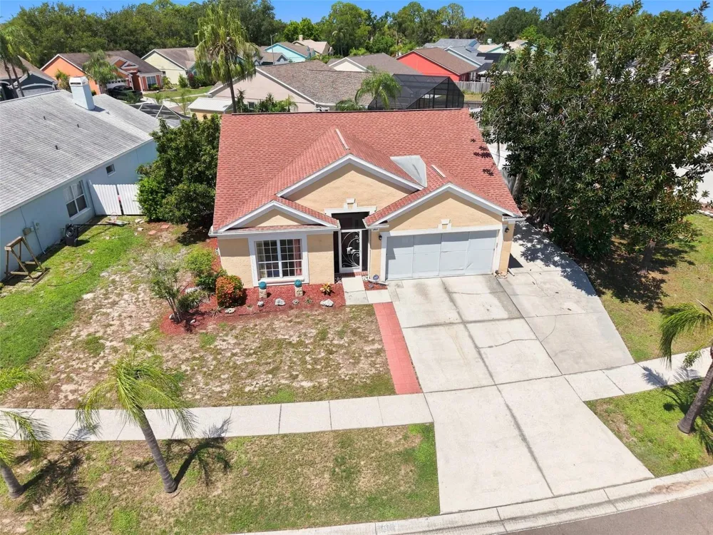 207 LAKEWAY LANE Apollo Beach, FL 33572