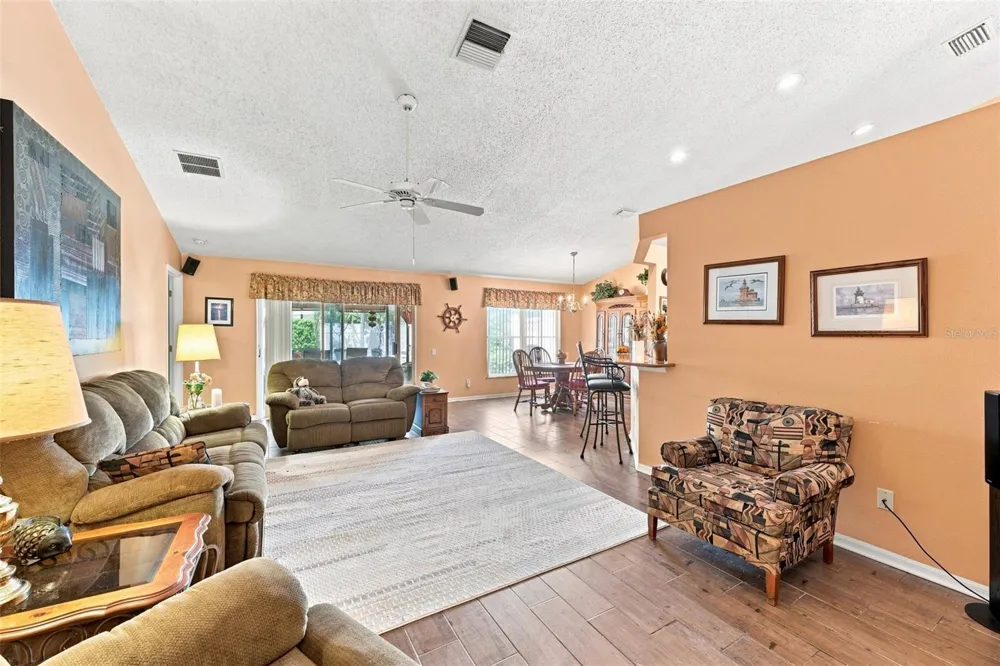 207 LAKEWAY LANE Apollo Beach, FL 33572