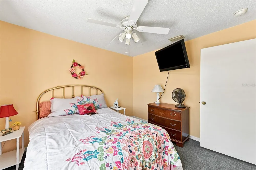 207 LAKEWAY LANE Apollo Beach, FL 33572