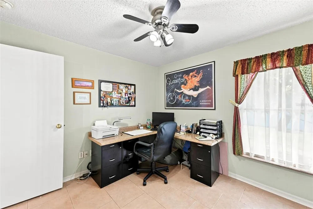 207 LAKEWAY LANE Apollo Beach, FL 33572