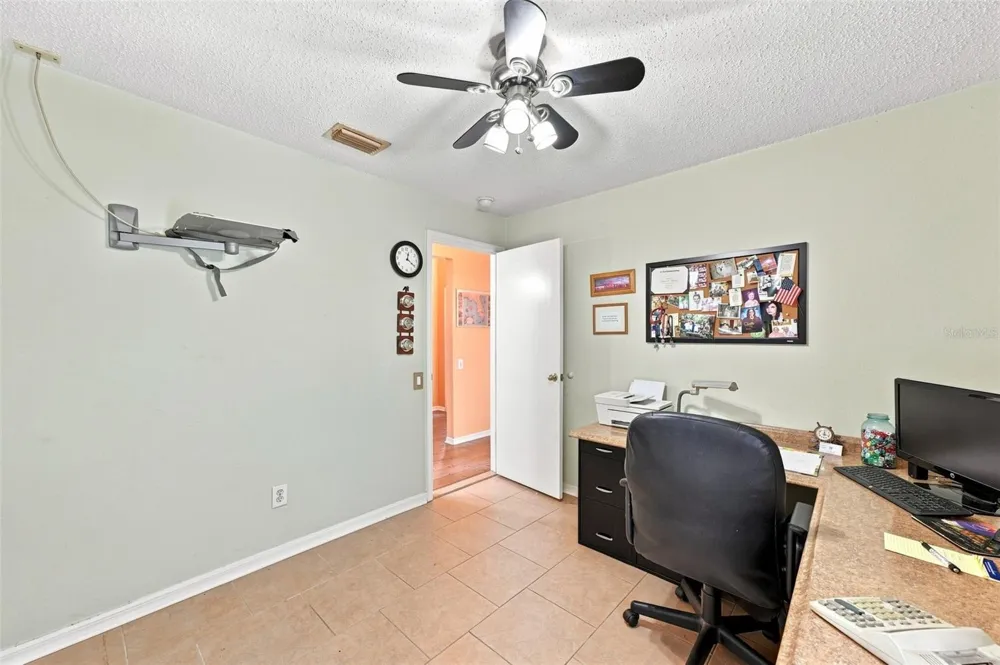 207 LAKEWAY LANE Apollo Beach, FL 33572