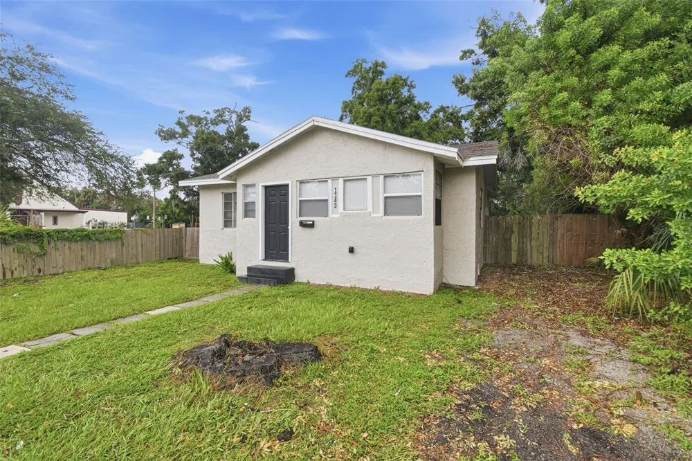 1743 30TH STREET S St Petersburg, FL 33712