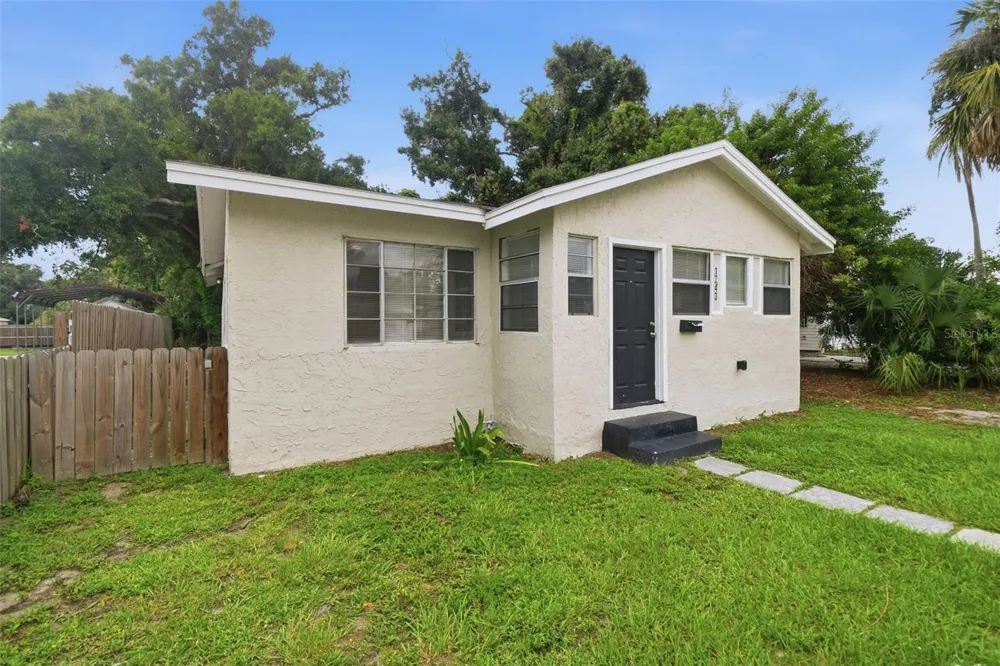1743 30TH STREET S St Petersburg, FL 33712