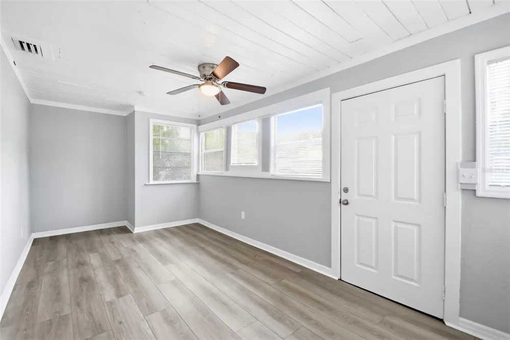 1743 30TH STREET S St Petersburg, FL 33712