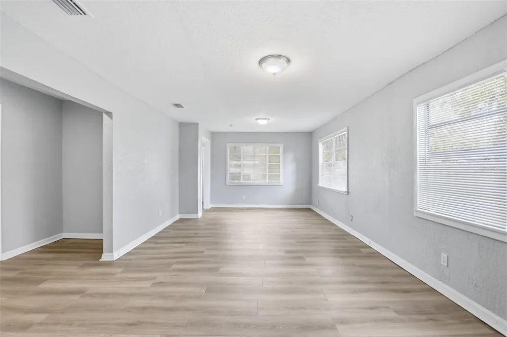 1743 30TH STREET S St Petersburg, FL 33712