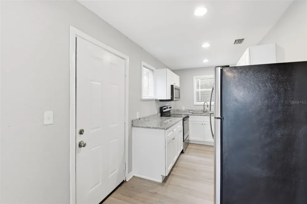 1743 30TH STREET S St Petersburg, FL 33712