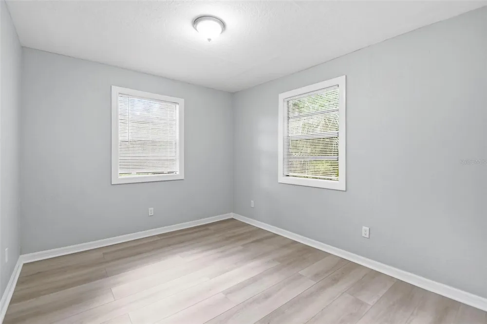 1743 30TH STREET S St Petersburg, FL 33712