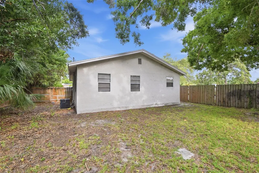 1743 30TH STREET S St Petersburg, FL 33712