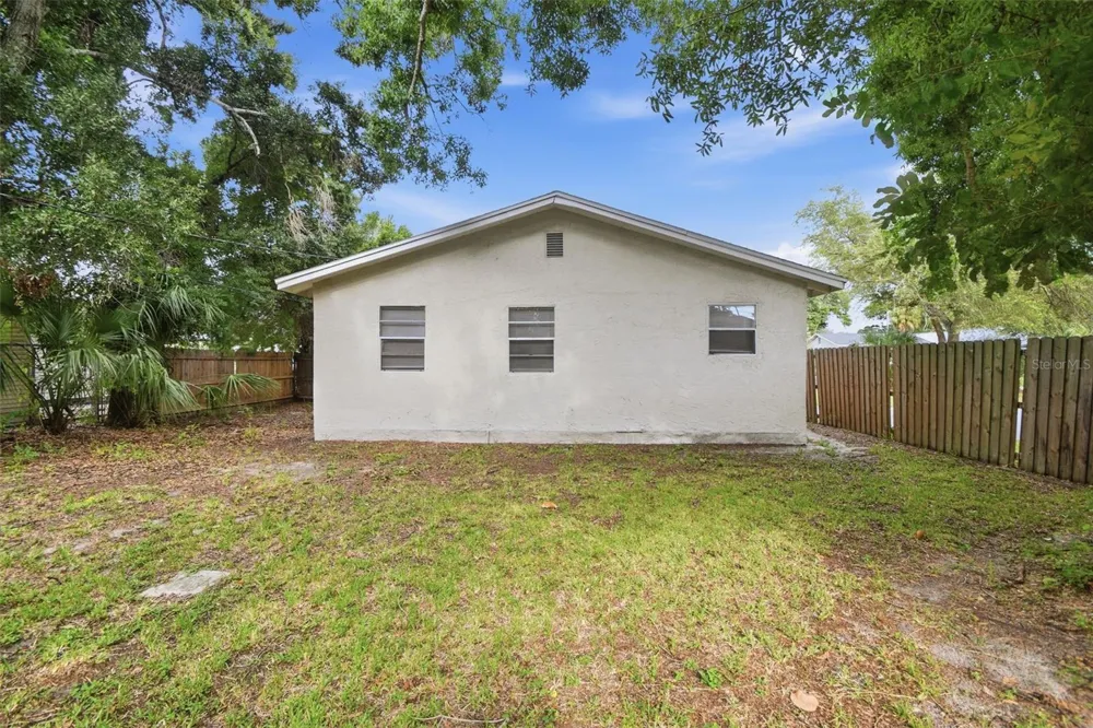 1743 30TH STREET S St Petersburg, FL 33712