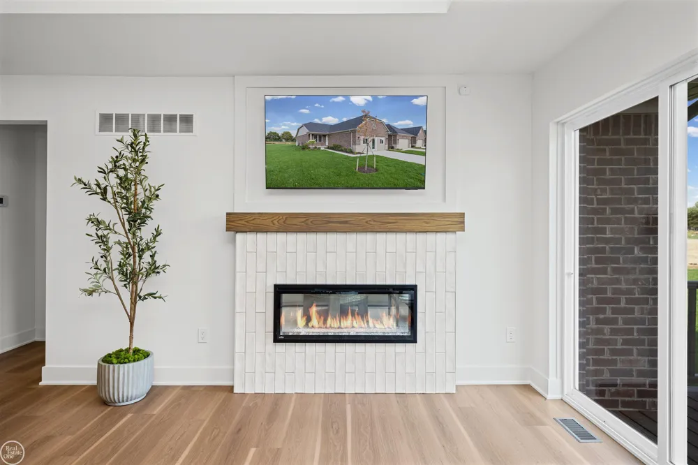 5780 Durant Court Warren City, MI 48092