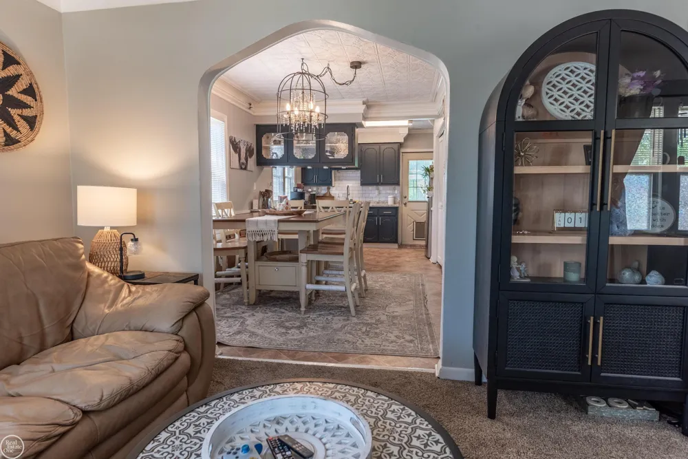 27547 Brinker Street Roseville City, MI 48066