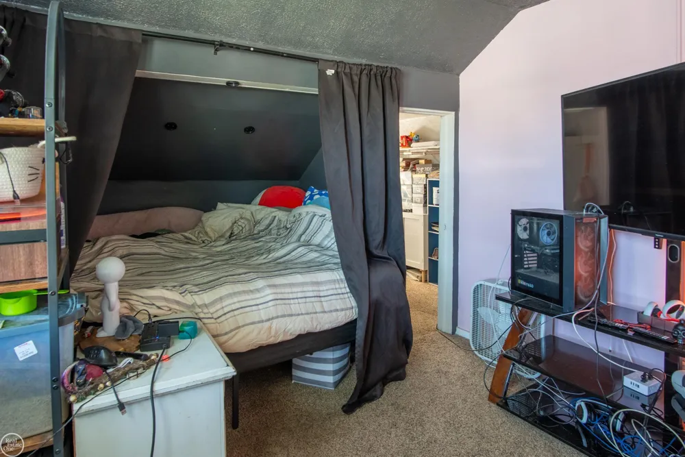 27547 Brinker Street Roseville City, MI 48066