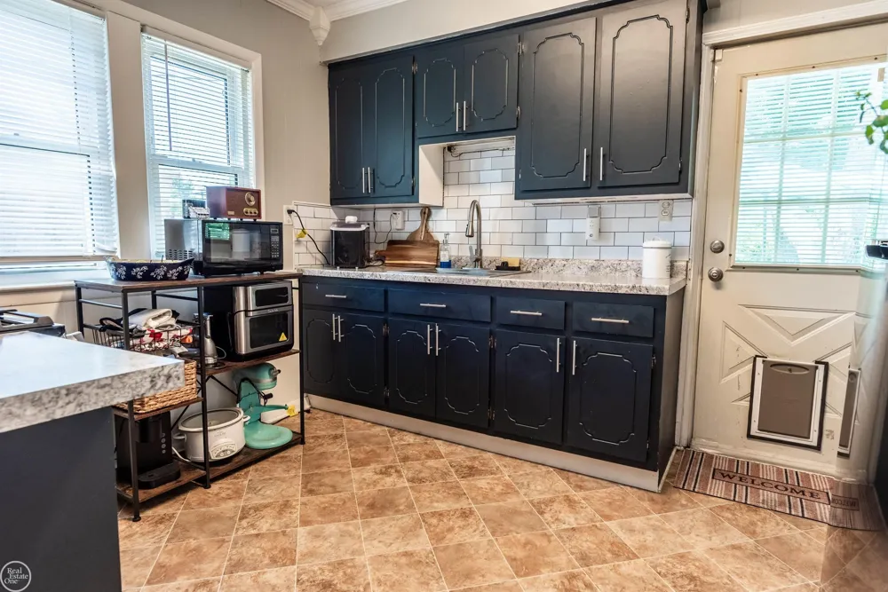 27547 Brinker Street Roseville City, MI 48066