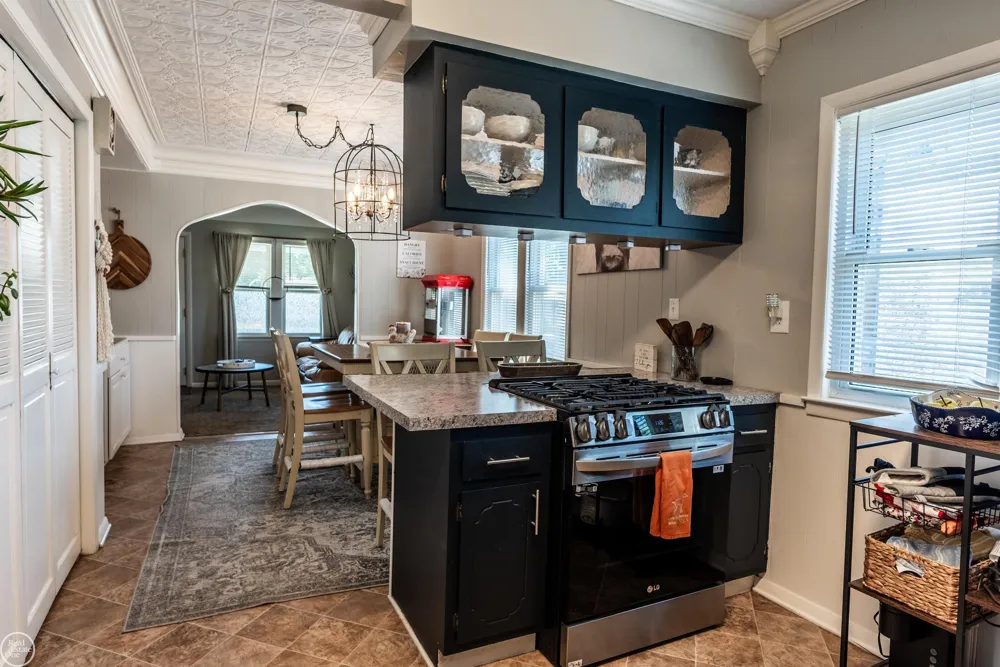 27547 Brinker Street Roseville City, MI 48066
