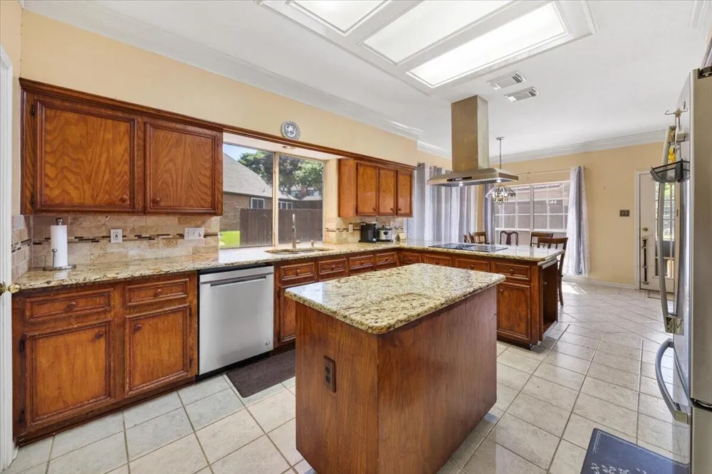 2400 Silverthorne Court Highland Village, TX 75077