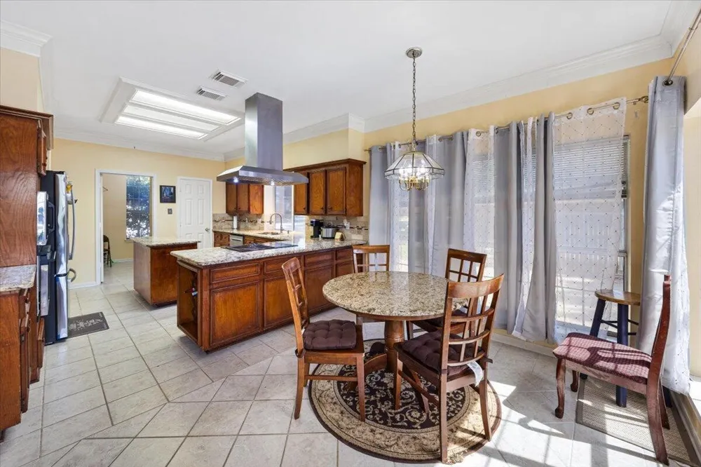 2400 Silverthorne Court Highland Village, TX 75077