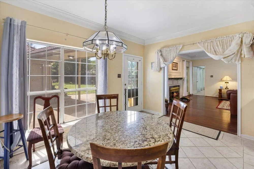 2400 Silverthorne Court Highland Village, TX 75077