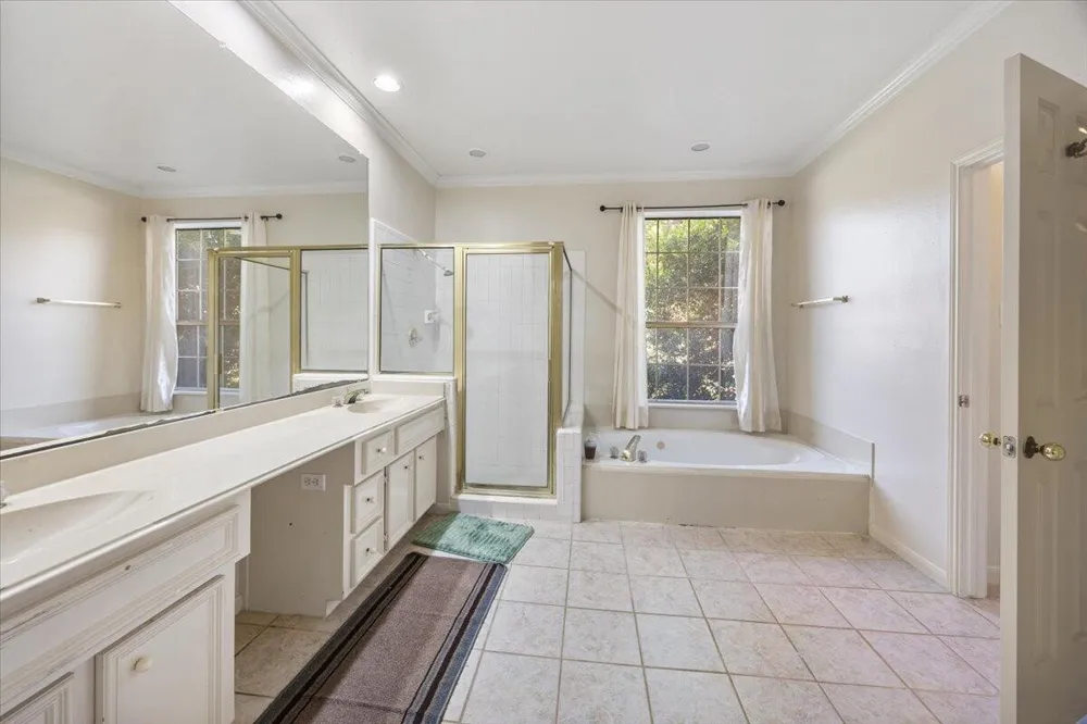 2400 Silverthorne Court Highland Village, TX 75077