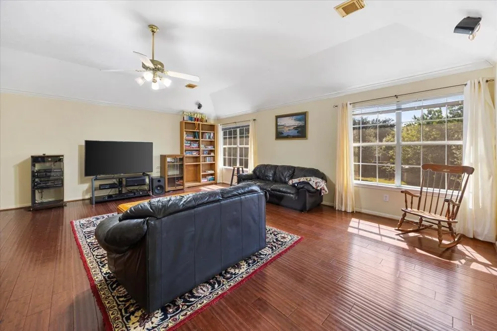 2400 Silverthorne Court Highland Village, TX 75077