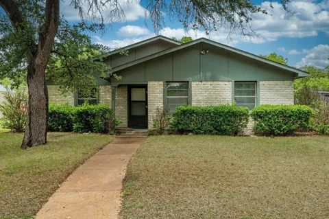 1201 Whitehall Drive