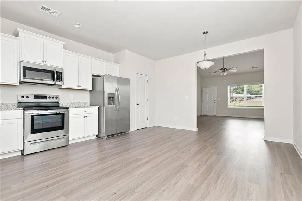 212 Venture Drive Jackson, GA 30233