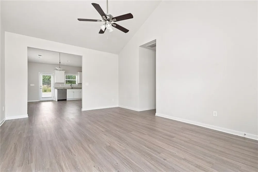 212 Venture Drive Jackson, GA 30233