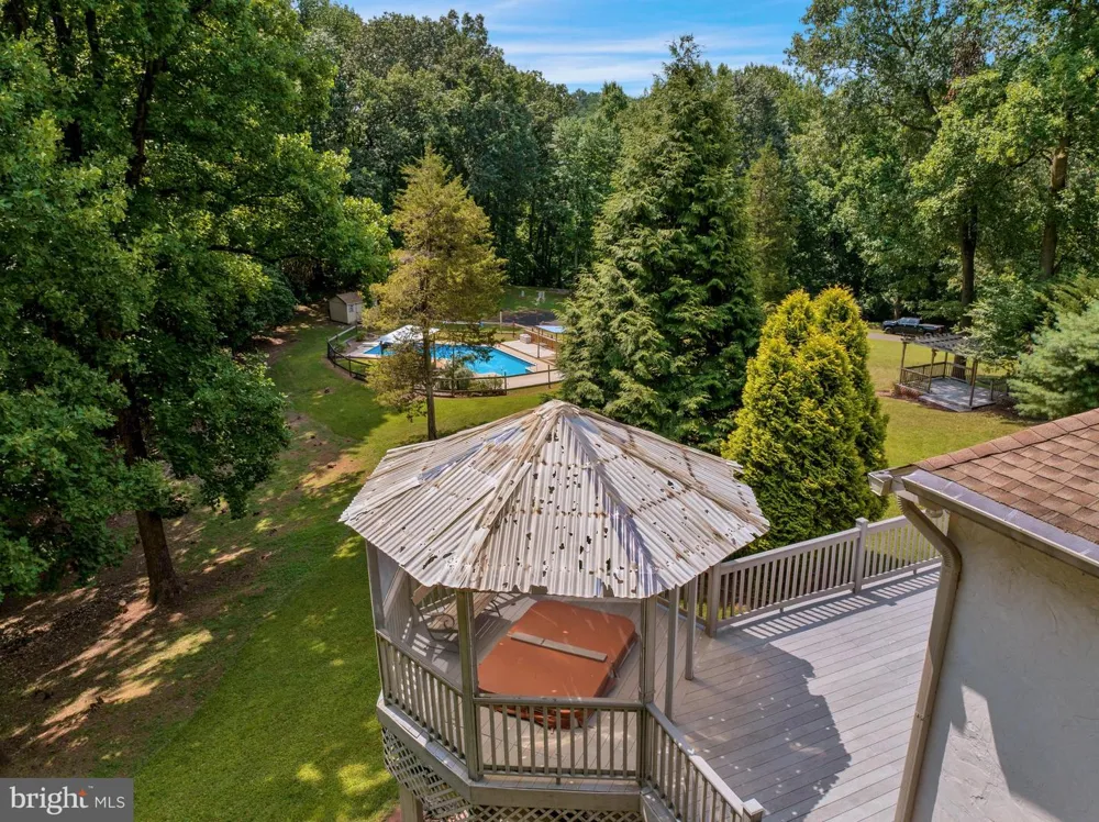 505 WESTLEY Mohnton, PA 19540
