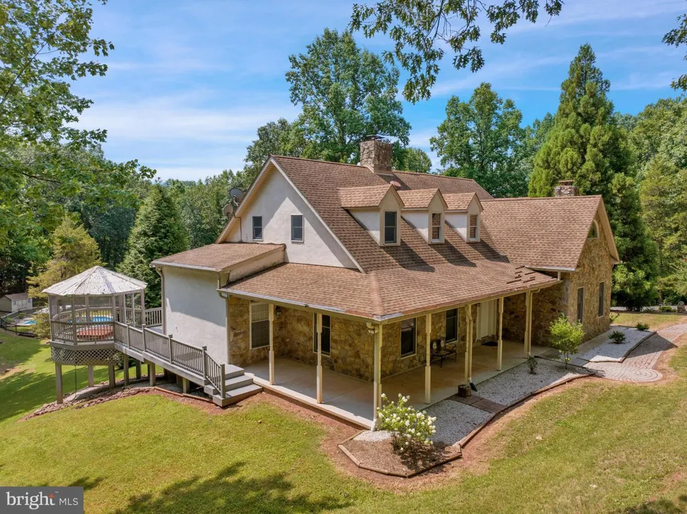505 WESTLEY Mohnton, PA 19540
