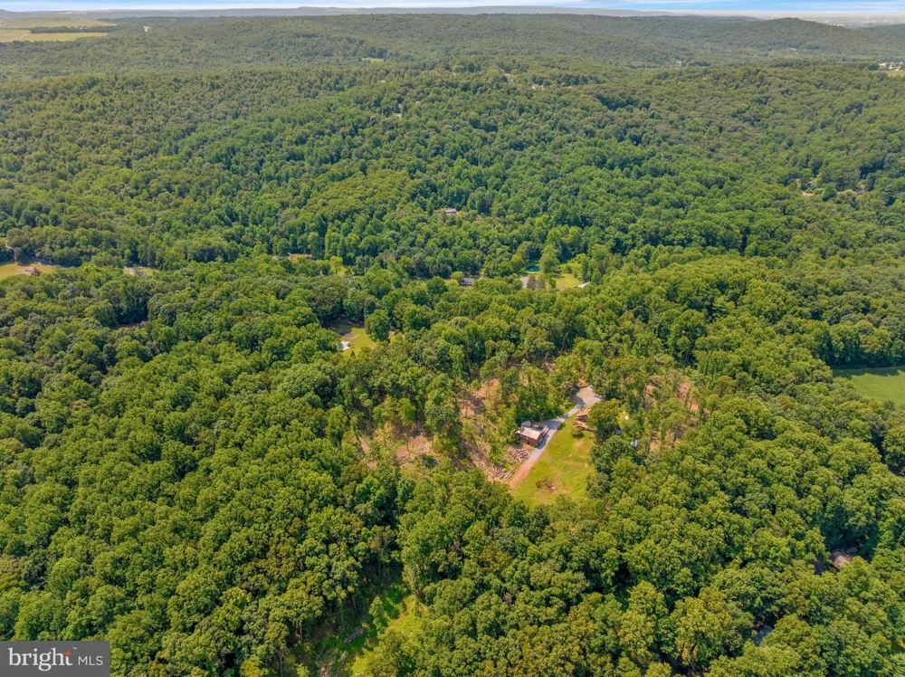 505 WESTLEY Mohnton, PA 19540