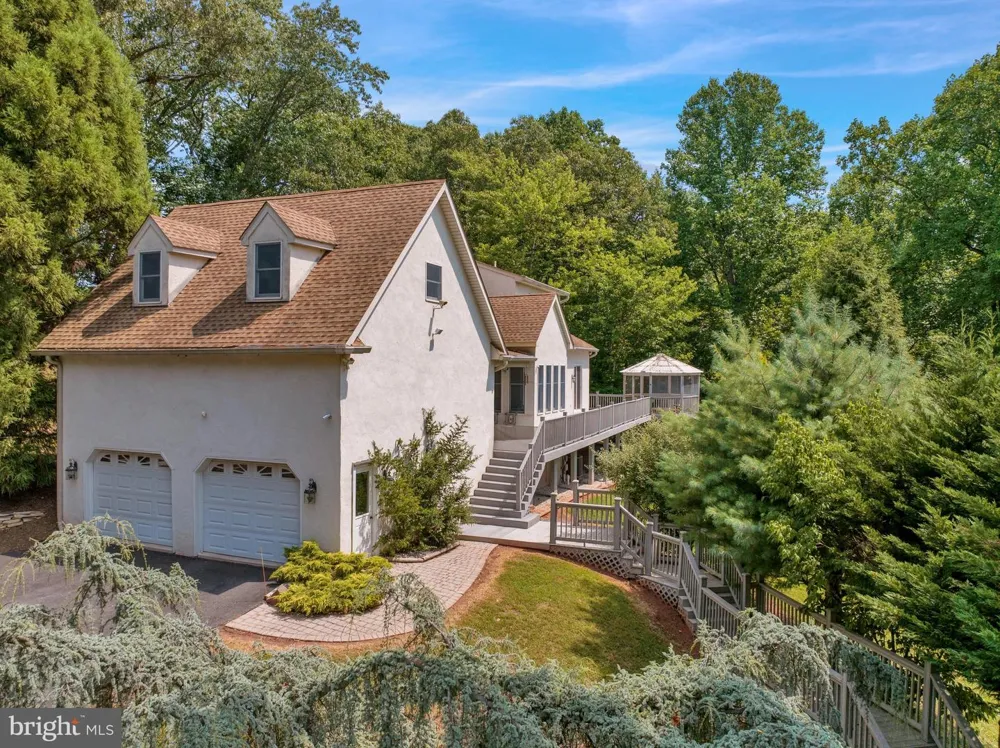 505 WESTLEY Mohnton, PA 19540