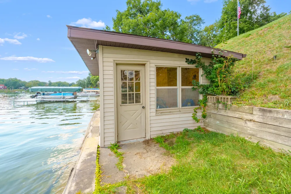 130 Waupakisco Beach Battle Creek, MI 49015