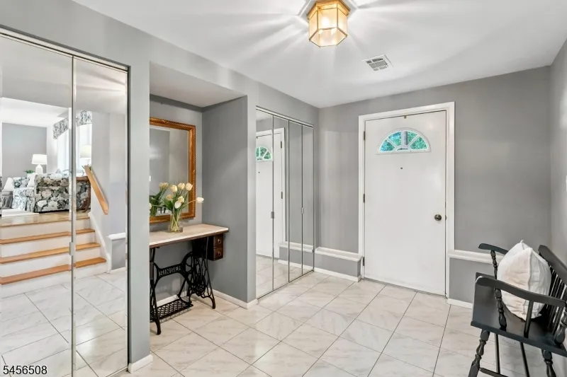 33 Waling Dr Wayne, NJ 07470