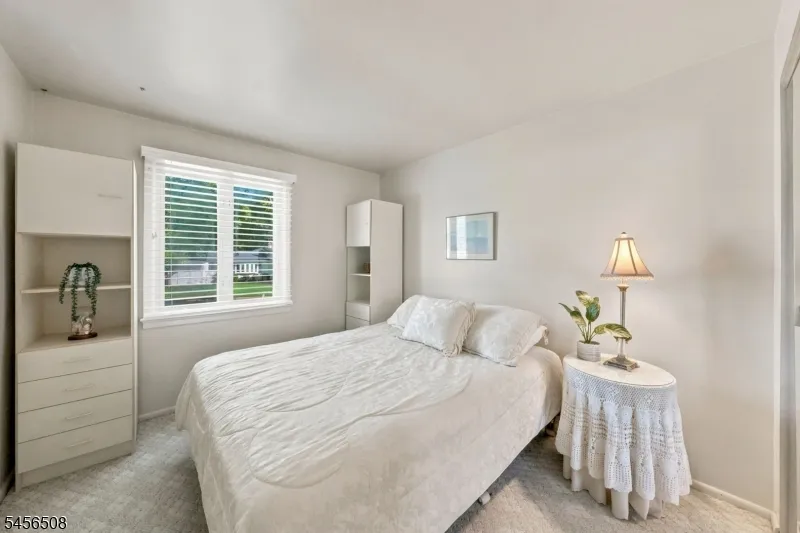 33 Waling Dr Wayne, NJ 07470