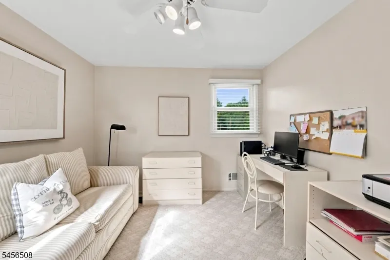 33 Waling Dr Wayne, NJ 07470