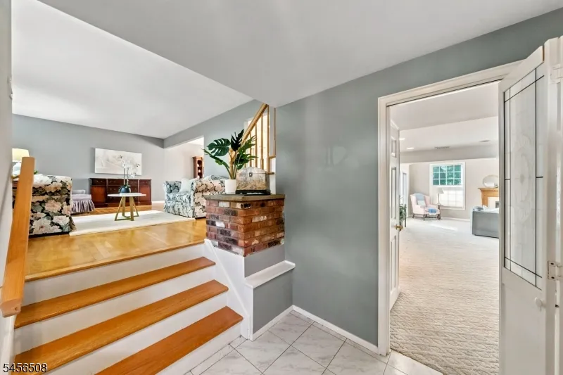 33 Waling Dr Wayne, NJ 07470