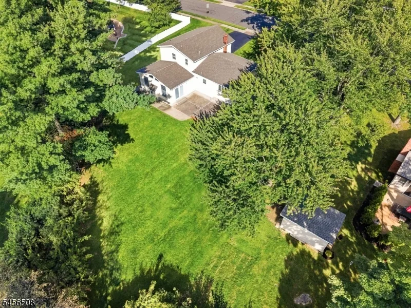 33 Waling Dr Wayne, NJ 07470