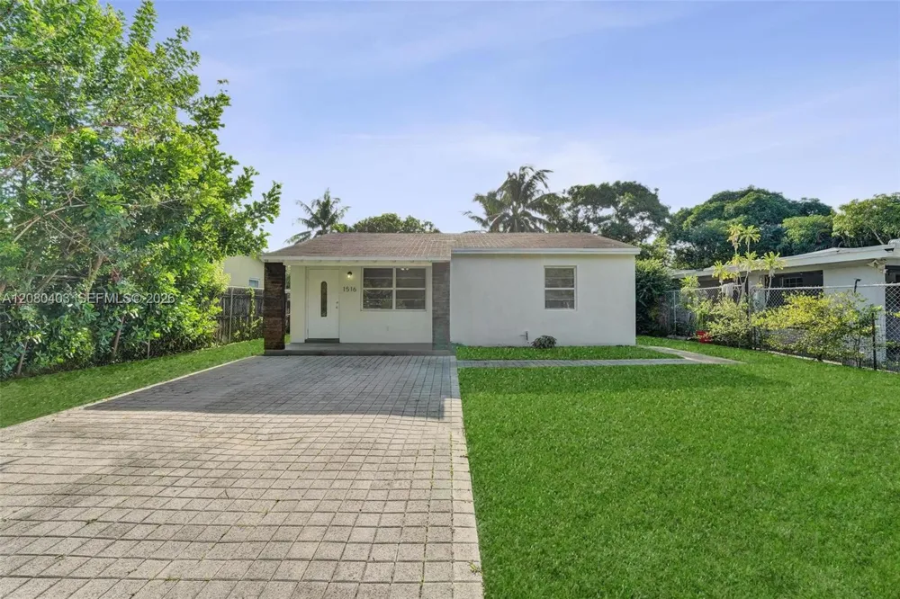 1516 NW 6th Ave Fort Lauderdale, FL 33311