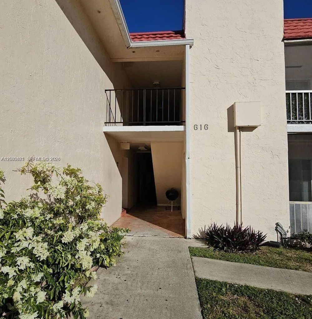 616 NW 13th St #17 Boca Raton, FL 33486
