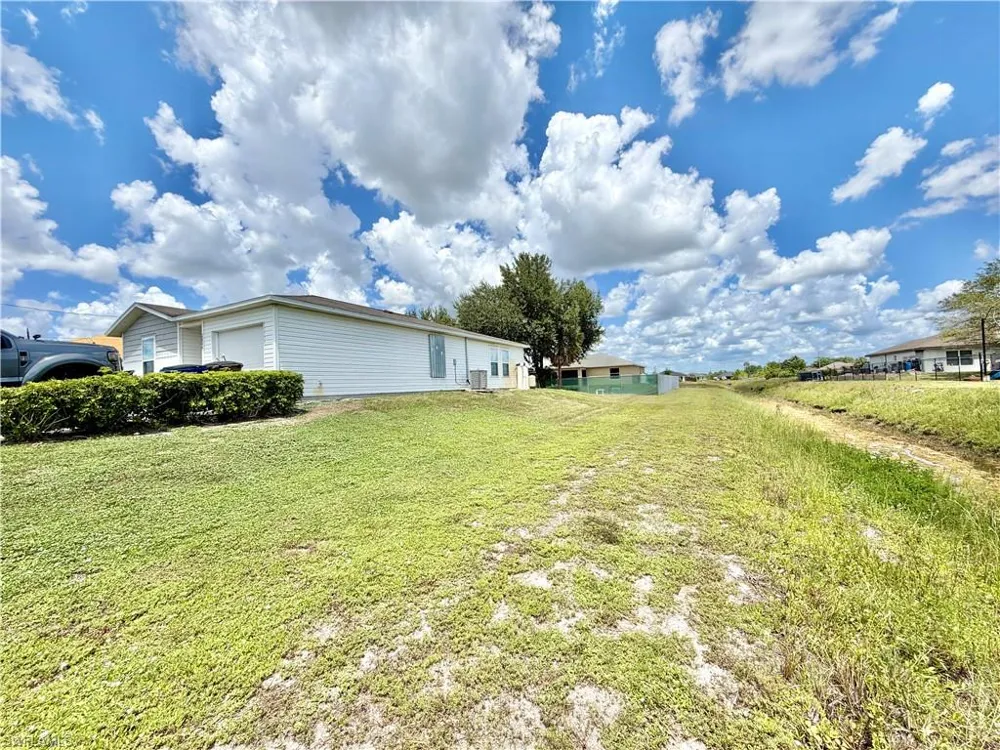 2800 26th Street SW Lehigh Acres, FL 33976