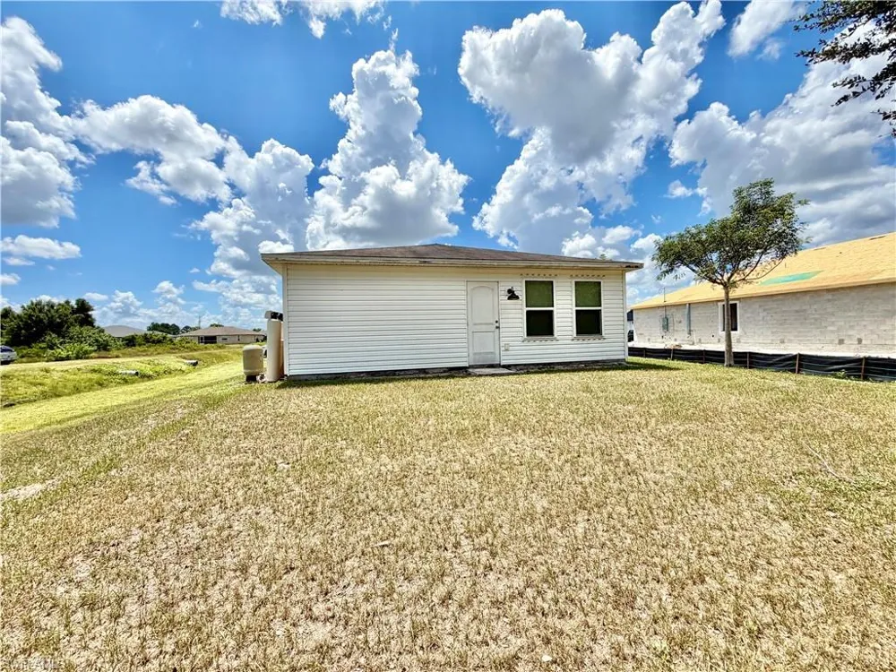 2800 26th Street SW Lehigh Acres, FL 33976