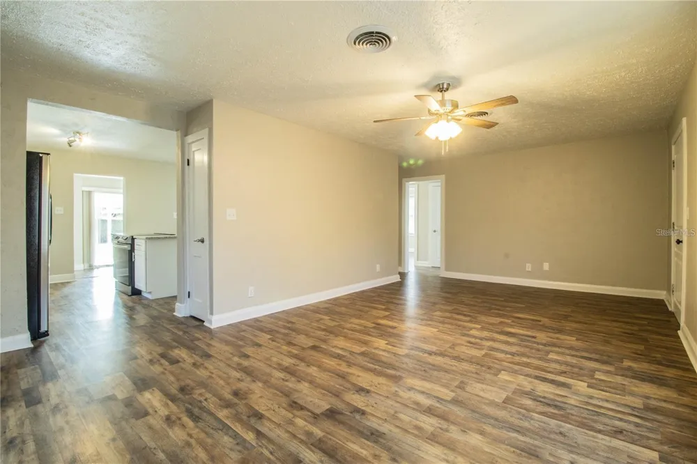 1851 E ELM ROAD Lakeland, FL 33801