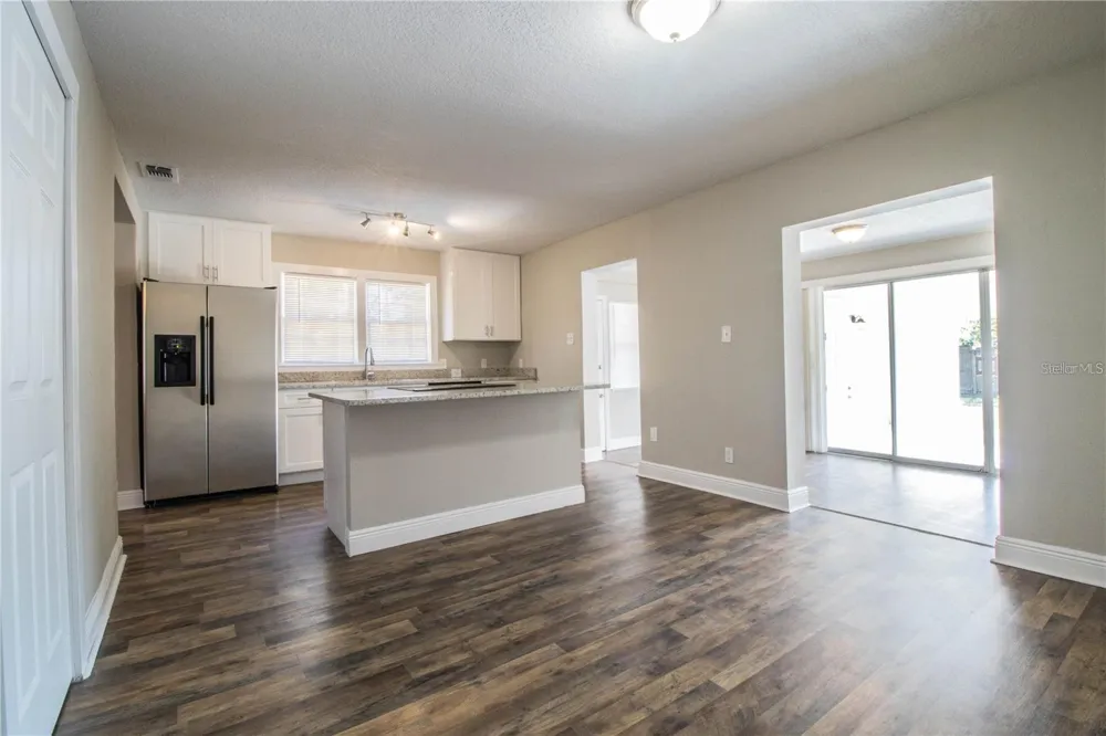 1851 E ELM ROAD Lakeland, FL 33801