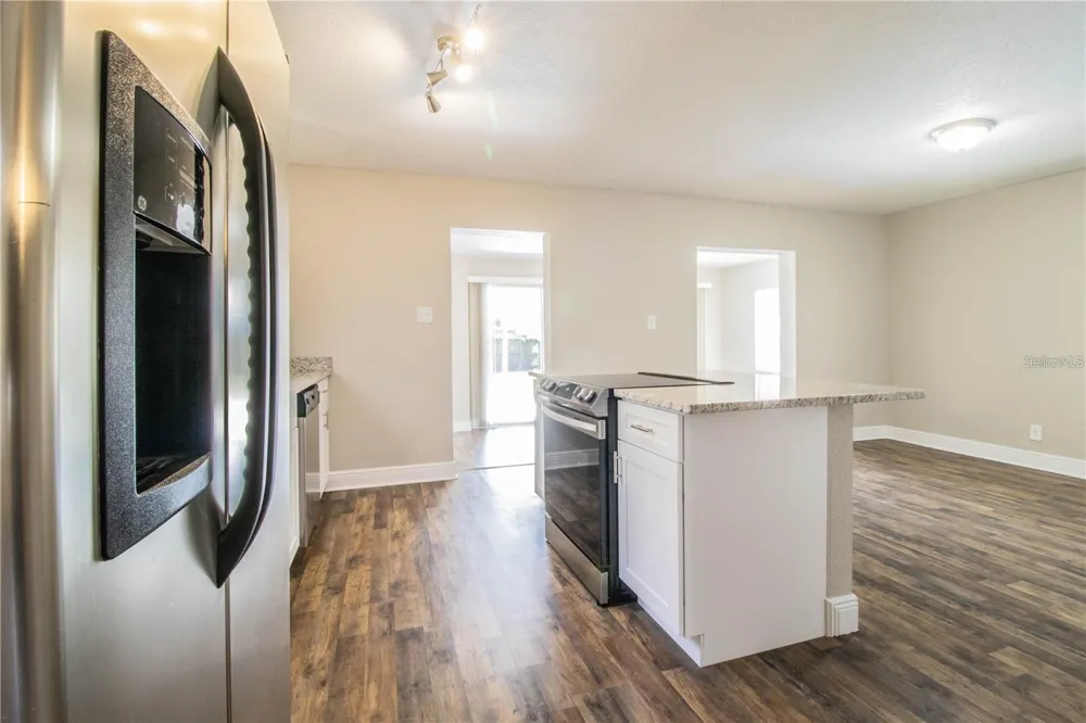 1851 E ELM ROAD Lakeland, FL 33801