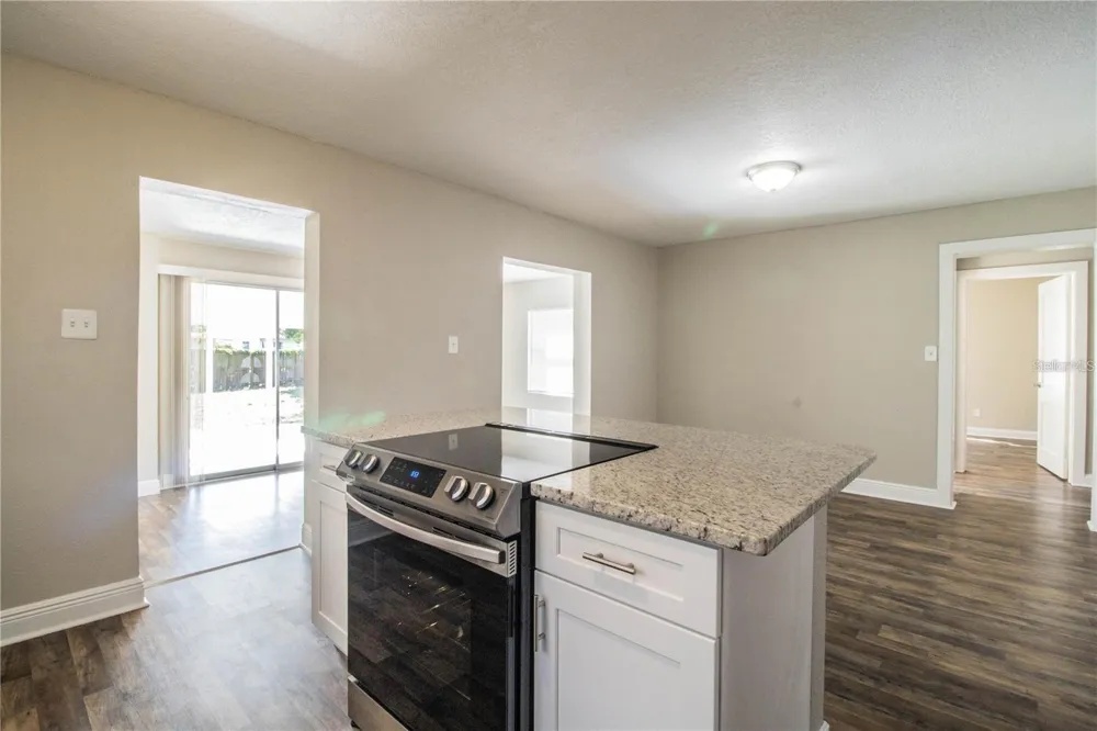 1851 E ELM ROAD Lakeland, FL 33801