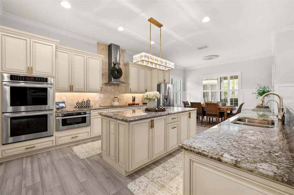 5526 MARLEON DRIVE Windermere, FL 34786