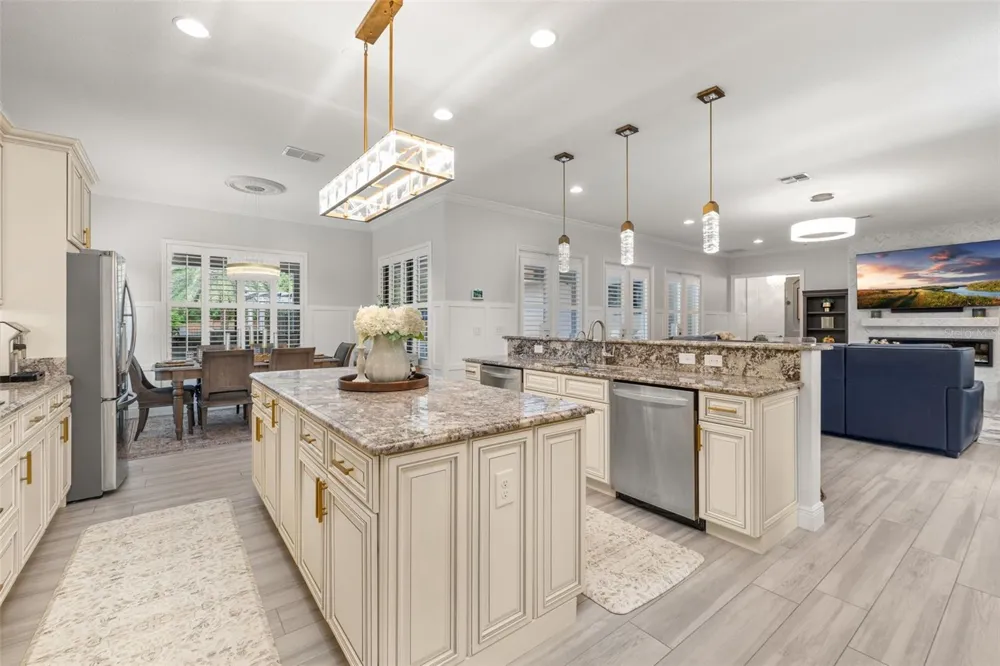 5526 MARLEON DRIVE Windermere, FL 34786